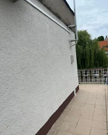 Vasut 10 * Balatonlelle